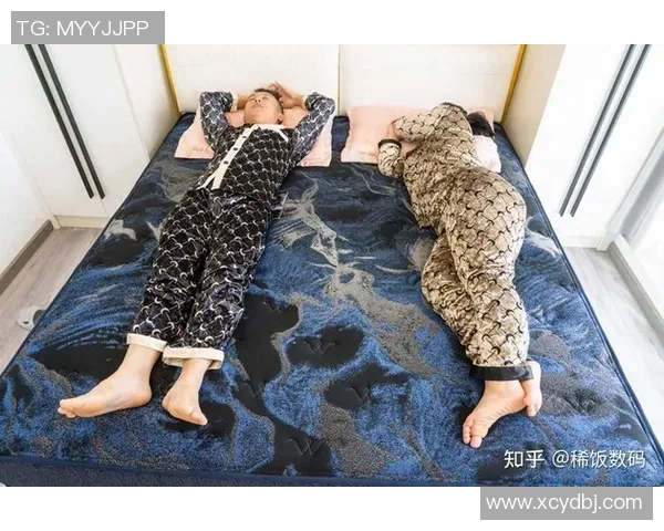 足球明星与舒适床垫完美结合高清图片展现梦幻睡眠体验 足球明星与舒适床垫完美结合高清图片展现梦幻睡眠体验