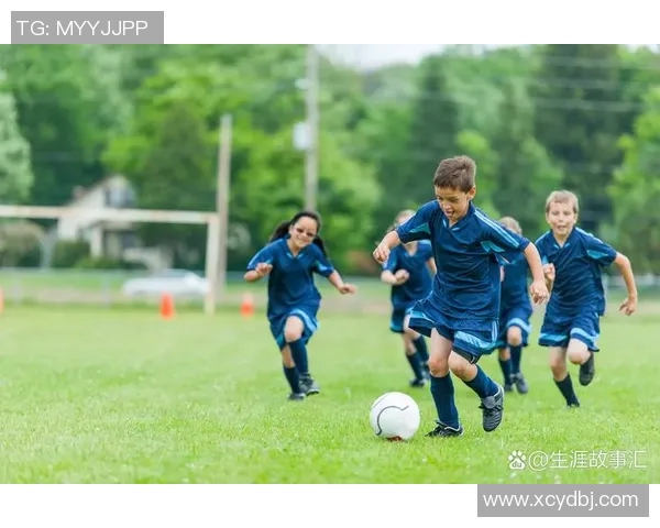 足球明星的孩子们在绿茵场上展现天赋与梦想的精彩瞬间 足球明星的孩子们在绿茵场上展现天赋与梦想的精彩瞬间