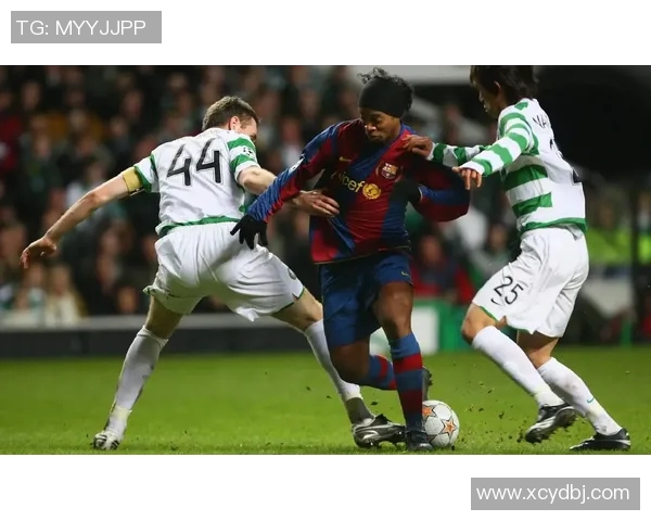 全球足球明星前十名精彩瞬间全景回顾与分析 全球足球明星前十名精彩瞬间全景回顾与分析